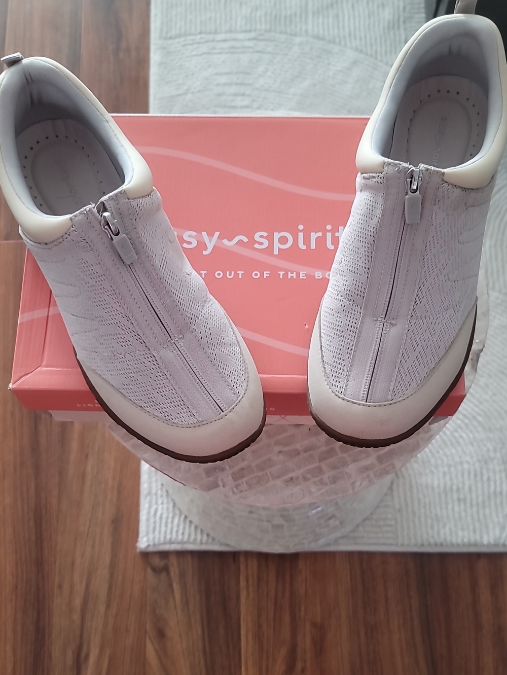 Easy Spirit Women's Light Pink Slip-On Zip Athletic Sneakers Size 11m NWOT
